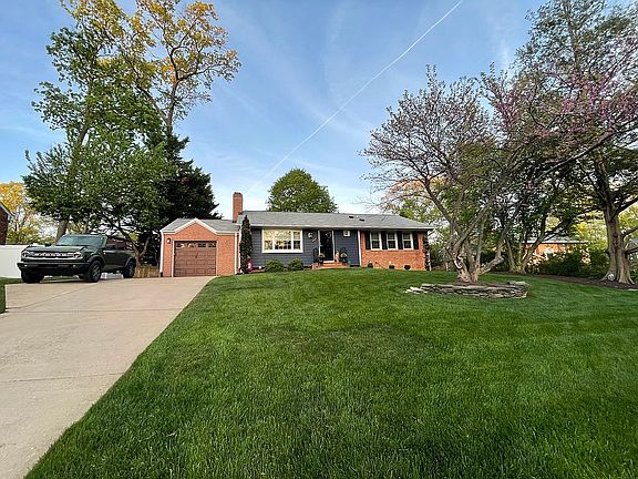 4th image of 4507 Mullen Ln