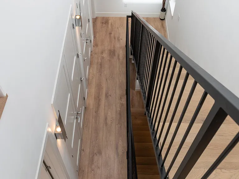 835 Bellaire St — Photo 34