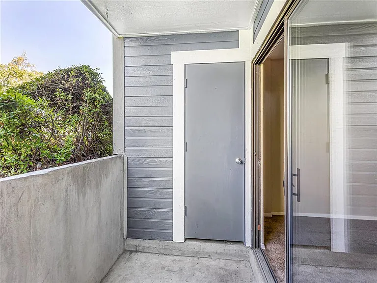 James Pointe — Photo 158