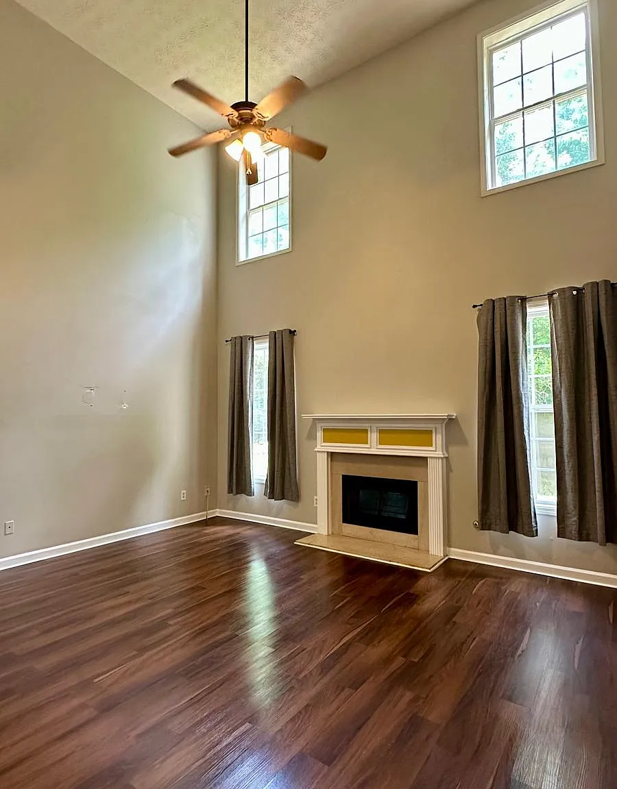 8012 Abington Dr — Photo 4