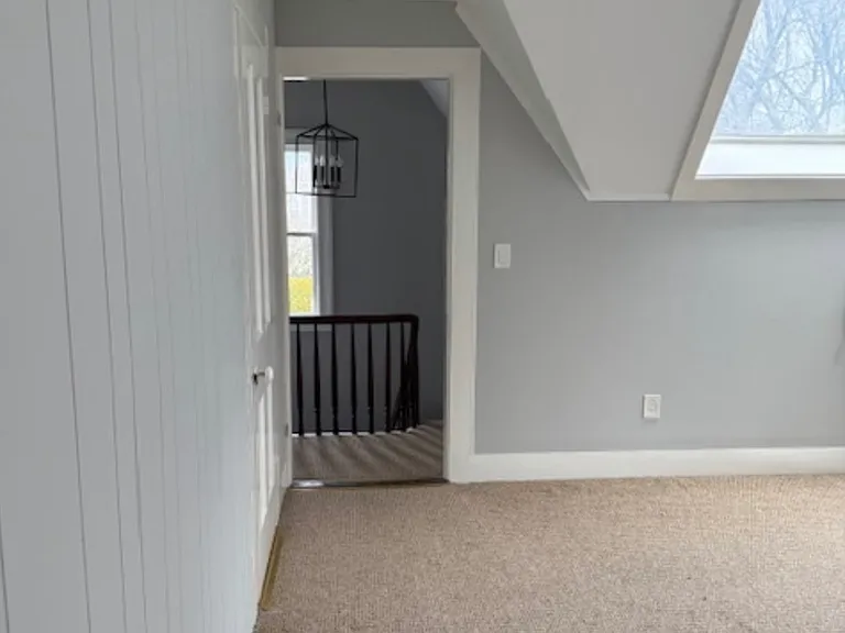 21 Broadway Ave — Photo 9