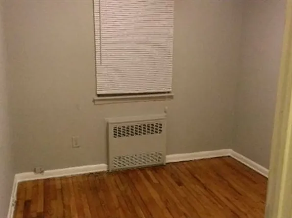 11317 208th St, Queens Village, NY 11429