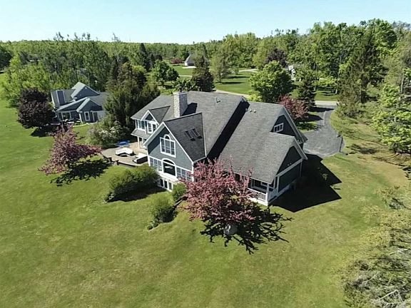 5th image of 2286 Pinecrest St