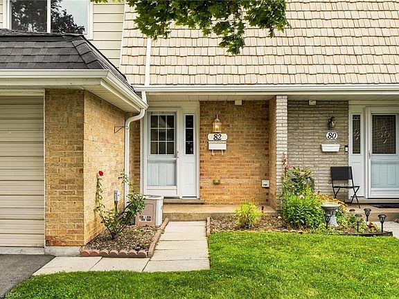 3rd image of 82 Saint Andrews Dr