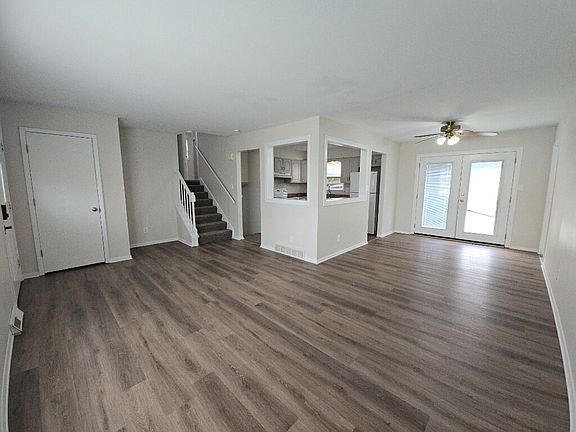 4th image of 422 Meadow Ln