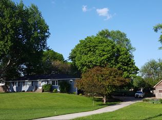 2605 142nd St, Urbandale, IA 50323