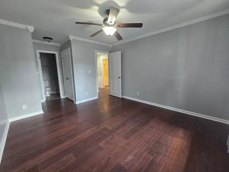 702 Westbrook Ct — Photo 9