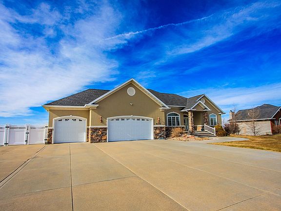 3rd image of 9376 S Sierra Drive