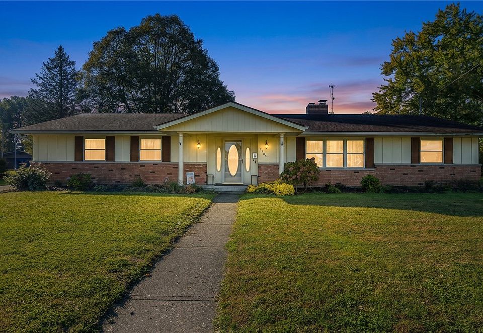 1st image of 2305 Rebecca Dr