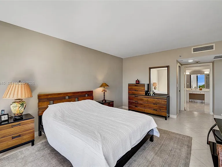 3600 Yacht Club Dr #904 — Photo 33