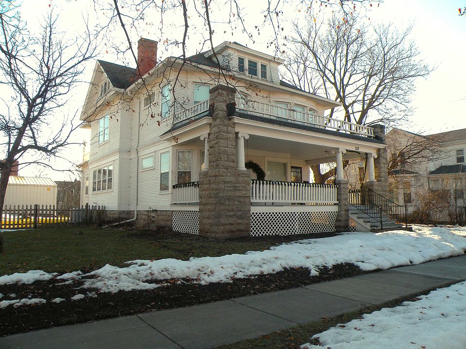 1st image of 217 W 11th Ave