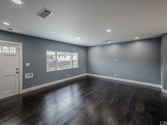 3rd image of 4755 Catalpa St
