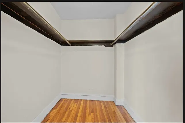 Walking closet in bedroom 1
