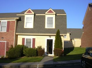 28 Sleepy Hollow Ln, Swannanoa, NC 28778