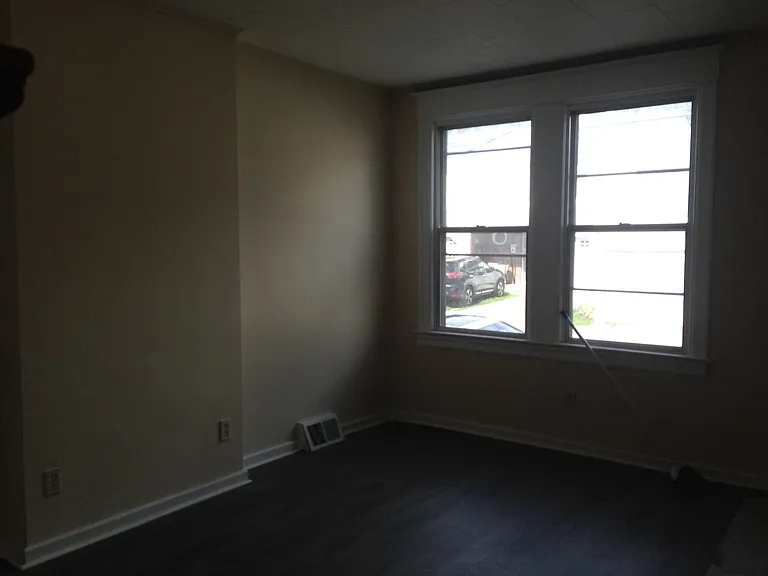 755 Beatty St — Photo 5