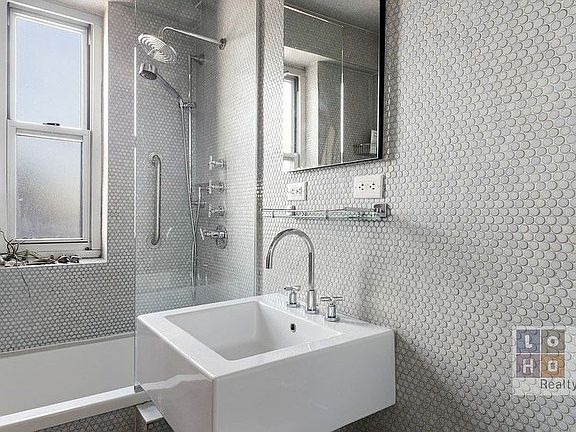 5th image of 575 Grand St #D1602