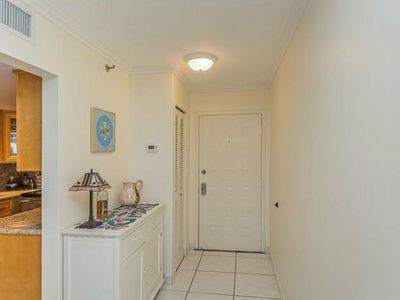 6061 Collins Ave APT 6C, Miami Beach, FL, 33140