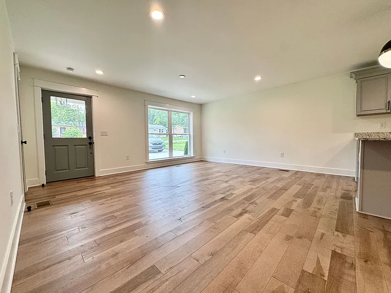 229 Cherry Dr — Photo 5