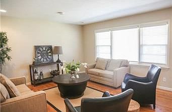 4th image of 7806 Pawnee Dr