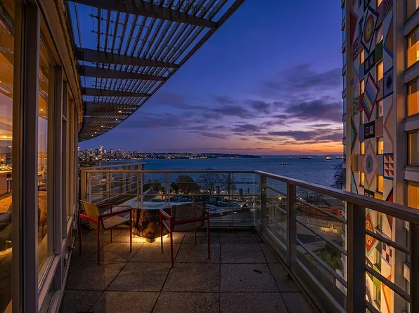 1762 Davie St #701, Vancouver, BC V6G 1W2