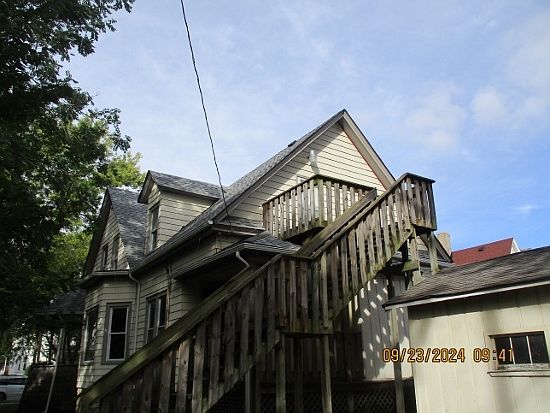 5th image of 417 Buell Ave