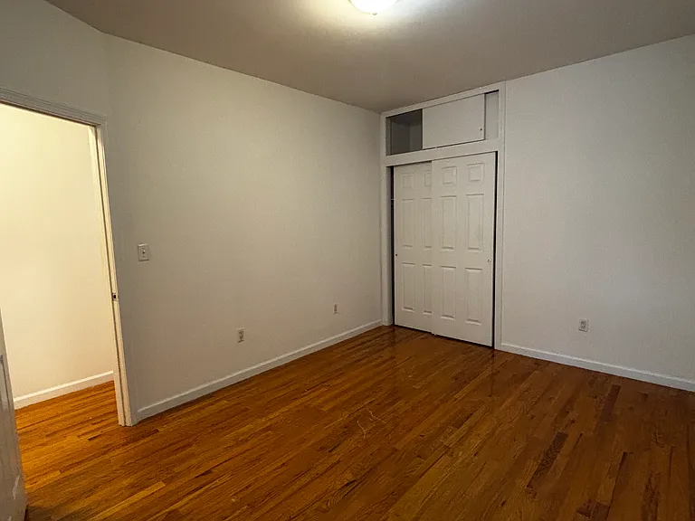 315 W 54th St #15 — Photo 16