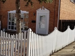 8816 Dee Rd UNIT A, Des Plaines, IL 60016