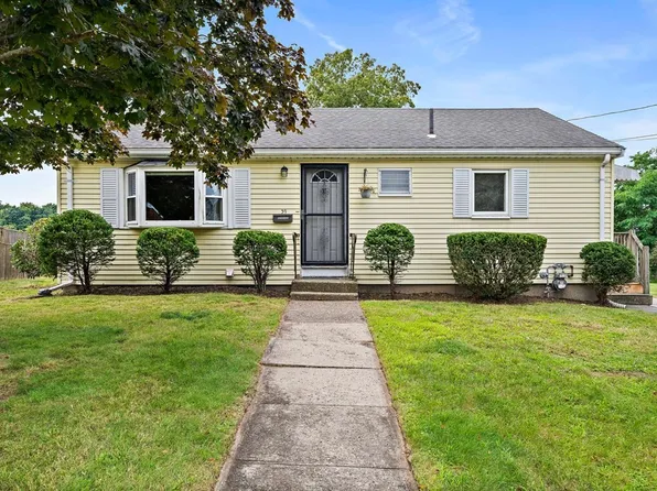 39 Holmes Ave, Weymouth, MA 02191