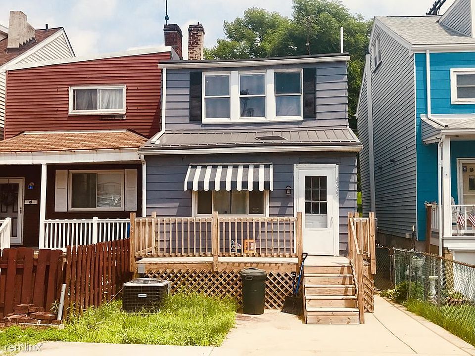 2nd image of 4555 Carroll St