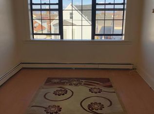 11 Grant Ave, Jersey City, NJ 07305