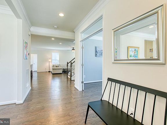 Inviting entry way