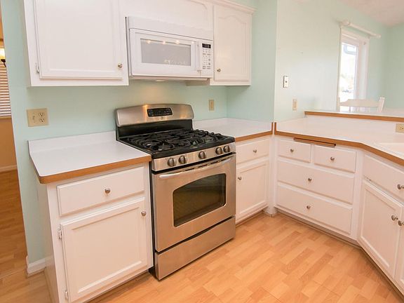 Kitchen Opposite View