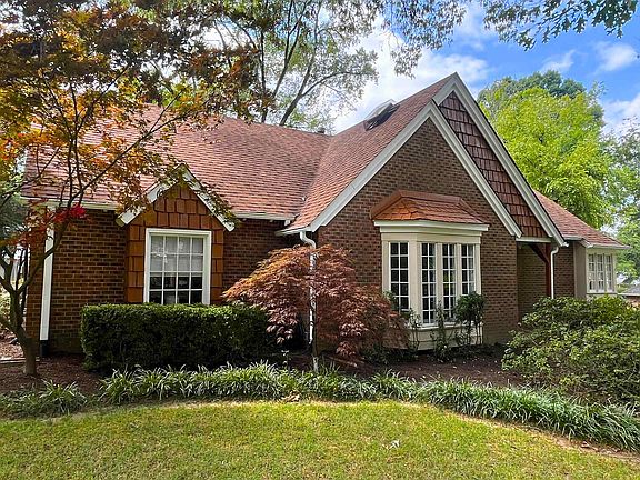 2nd image of 2067 Cranbrook Dr
