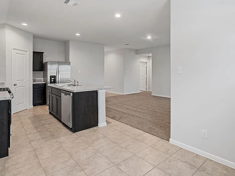 333 Beekeeper Dr — Photo 9