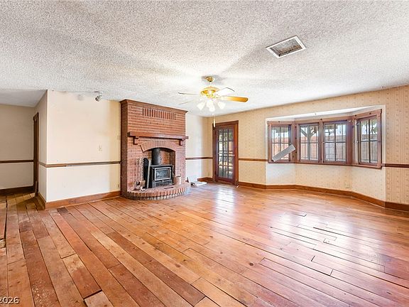 5th image of 428 Bolsa Dr