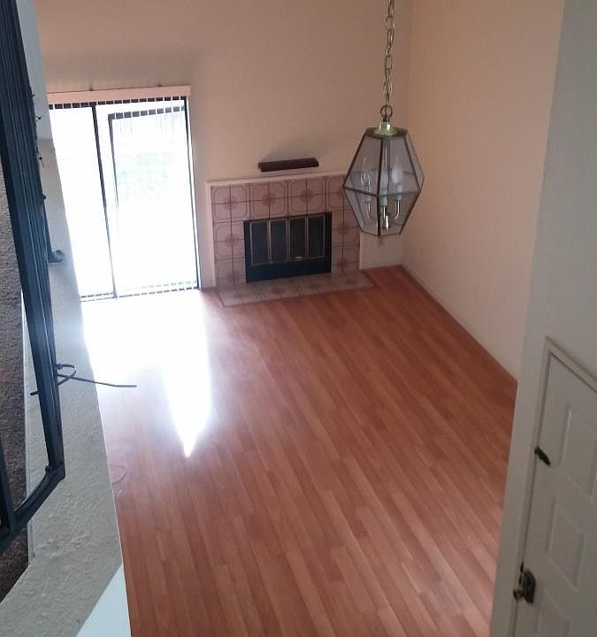 Tile entry, high ceiling living area