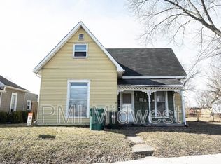 632.5 S State St, Greenfield, IN 46140