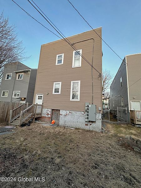 2nd image of 141 6th Avenue