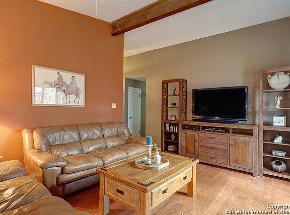 5th image of 7119 Ranch Hill Dr