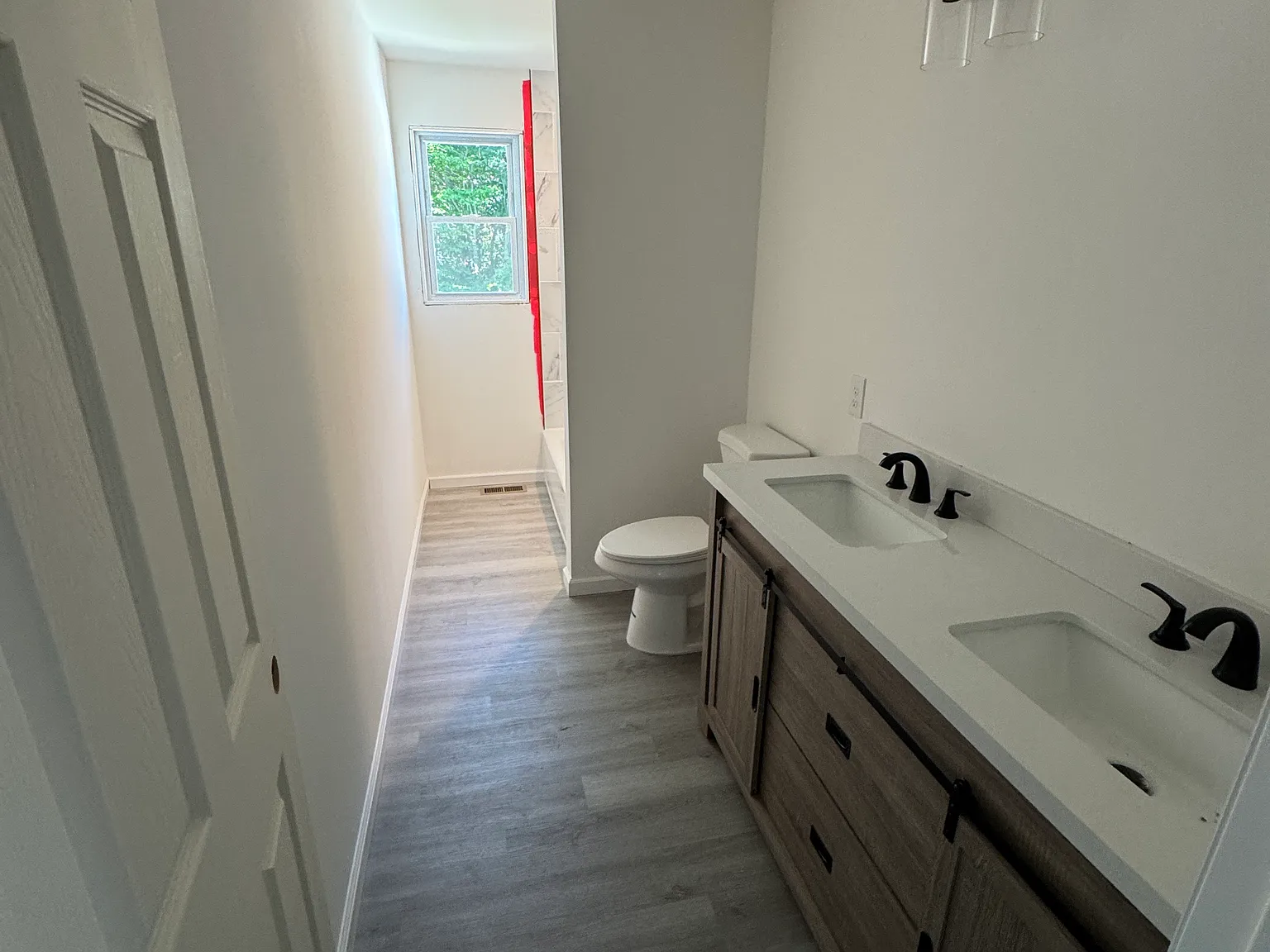 836 Radio Rd — Photo 2