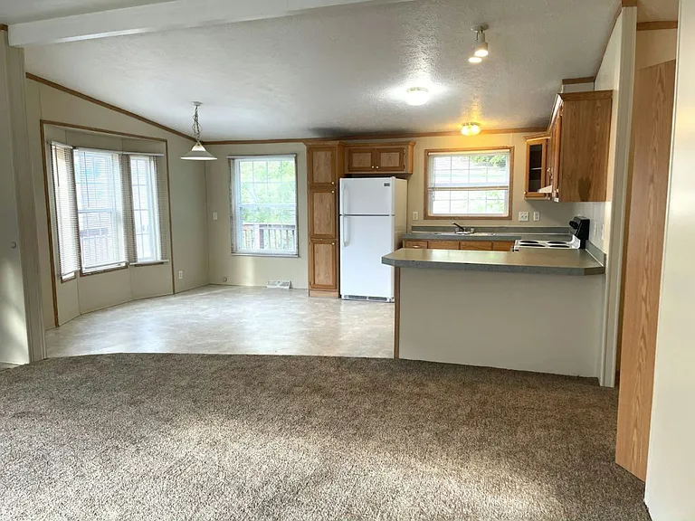 83 Brenner Ct — Photo 7