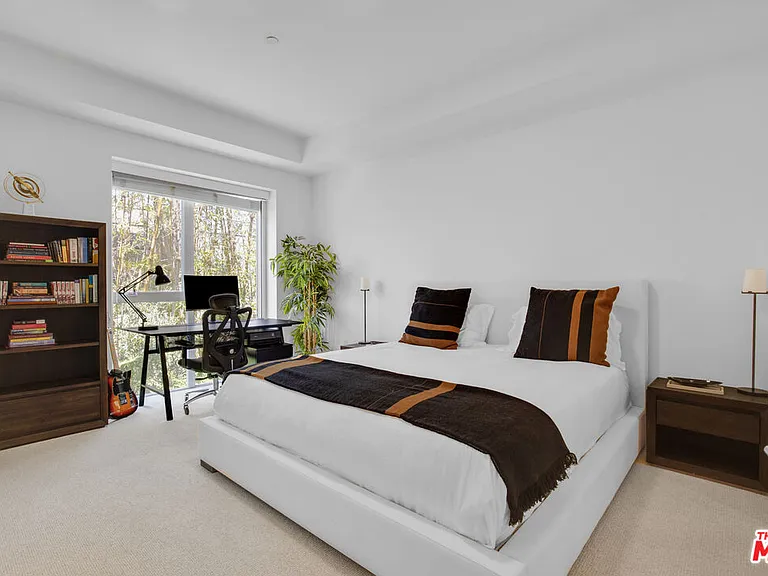 855 N Croft Ave #206 — Photo 12