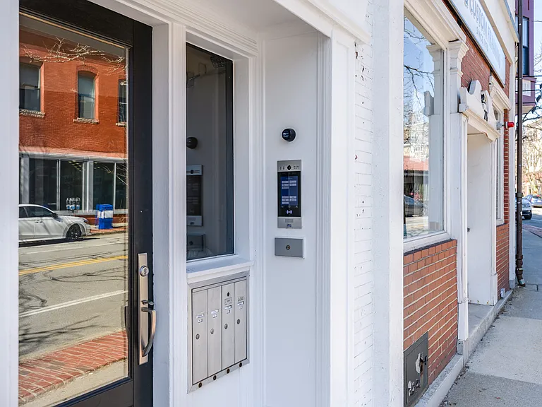 274 Washington St #4 — Photo 1