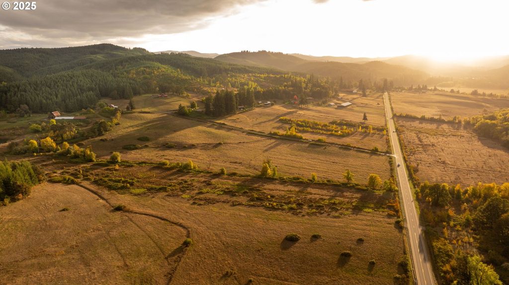 26900 Crow Rd, Eugene, OR - View 3