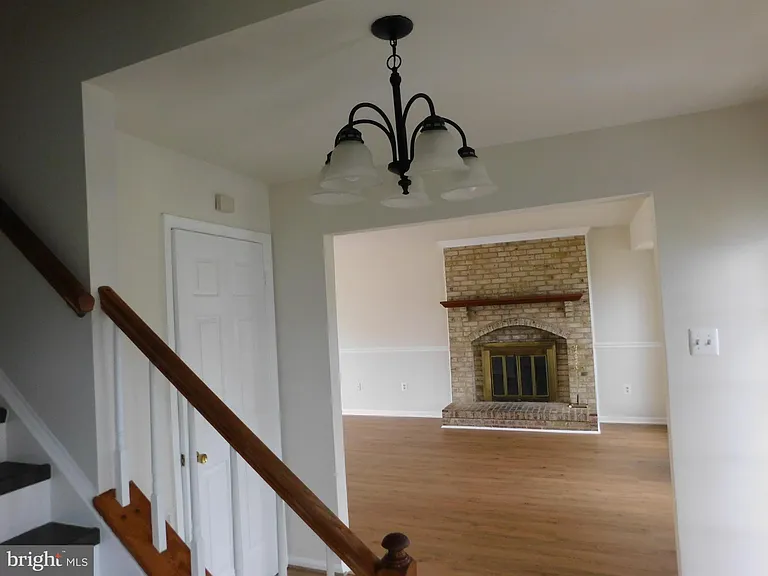 916 Pointer Ridge Dr — Photo 12