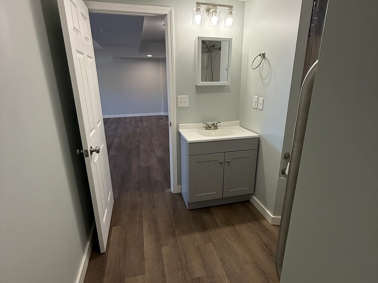 2 bed, 900 sqft, $1,300 — Photo 4