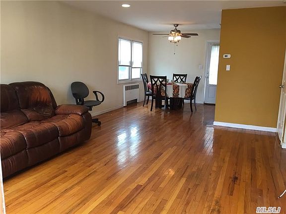 4th image of 50 Arlington St