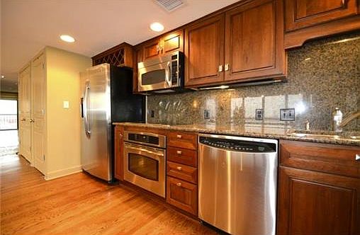 4th image of 600 Admiral Blvd APT 1408