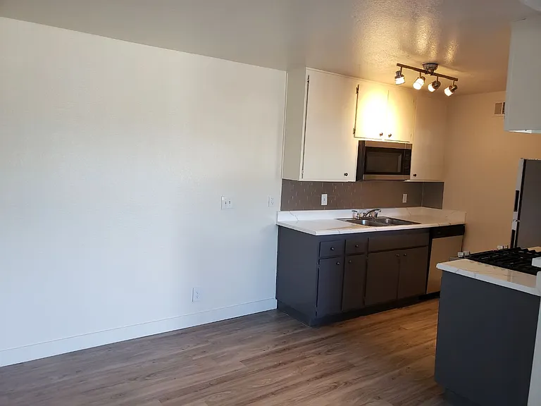 Lakehouse Apartments — Photo 39