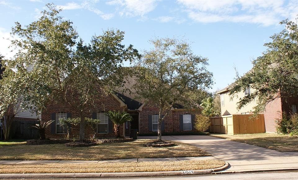 1st image of 13514 Pear Woods Ct